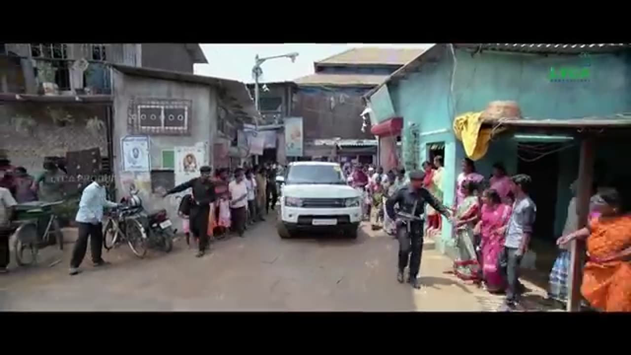 Kaala-Movie-Scene-Hindi-Kaala-Killa-s-Castle-Rajinikanth_360p (1)