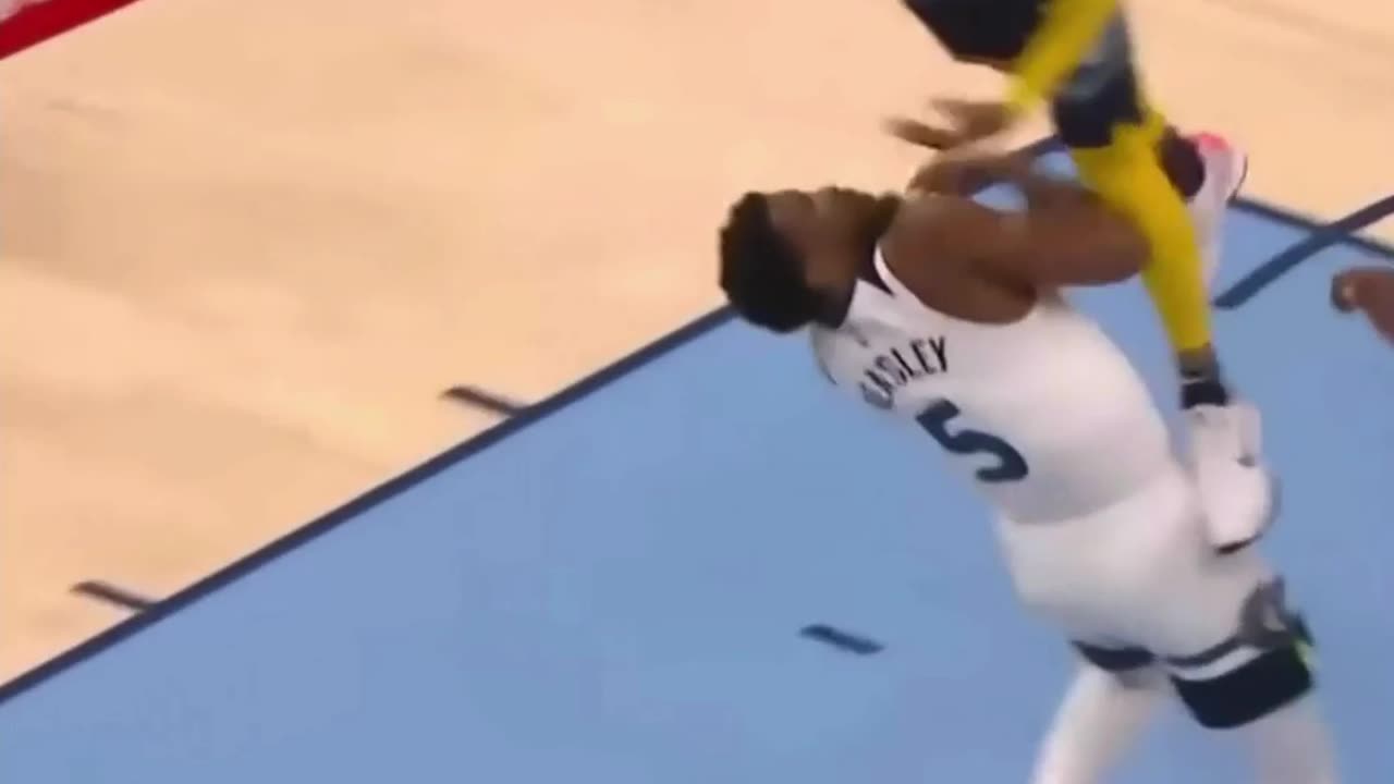 Ja Morant’s MASSIVE Dunk in Game 5 vs Timberwolves! 😱🏀 #JaMorant