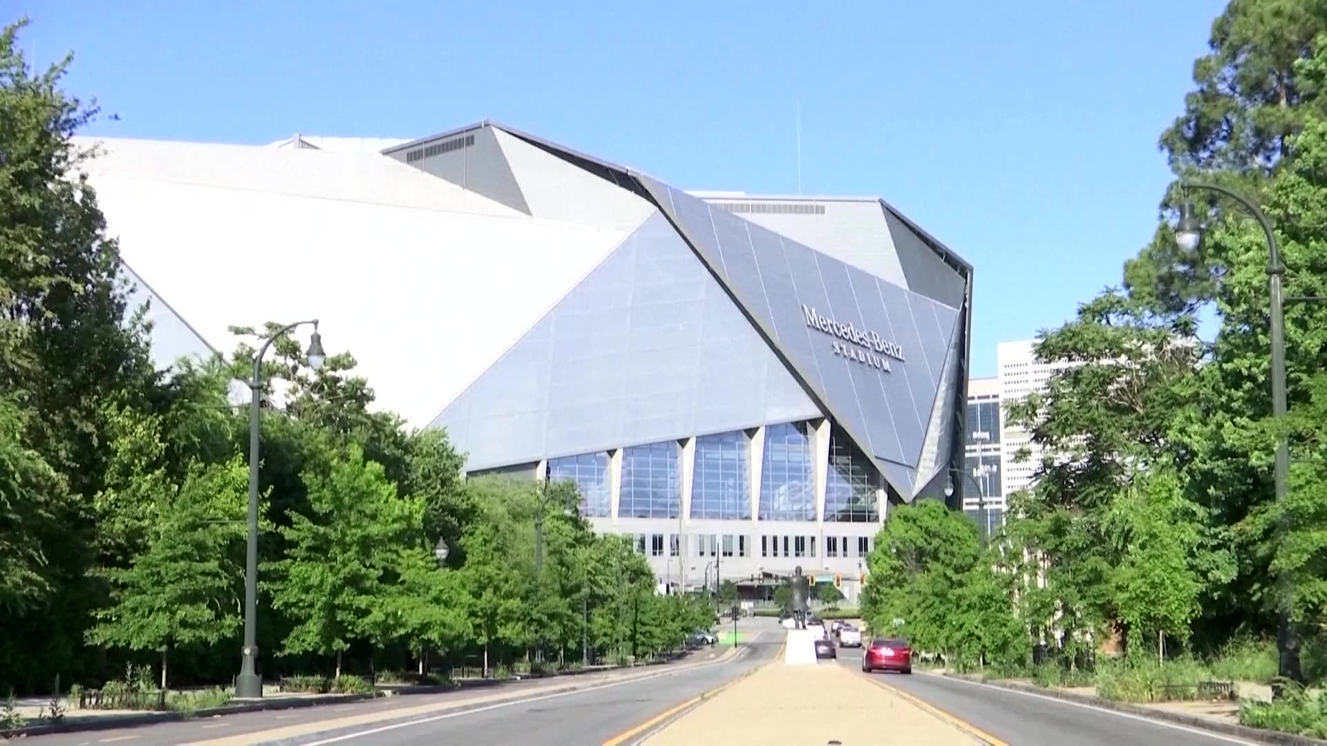 Fans urge FIFA halt World Cup ticket sales over extortionate prices