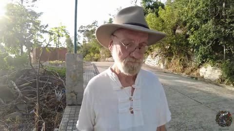 TheCrowhouseOfficial - Max Igan - Standing On The Edge