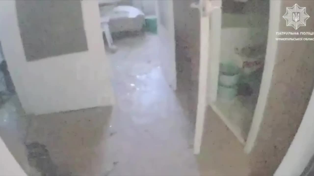 Police showed the first minutes after the Russian strike on Ternopil