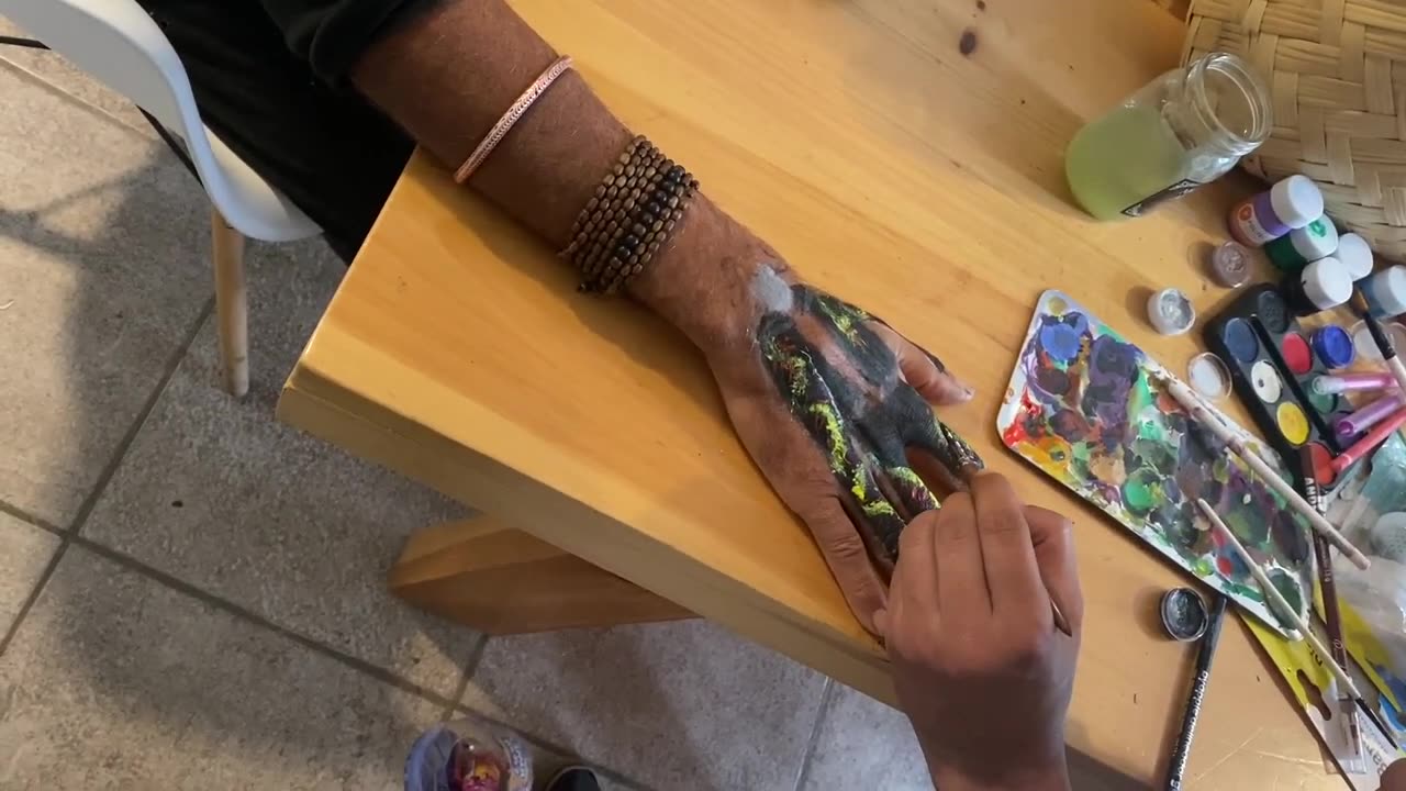 Time lapse, Painting Jimmy page with black Dragon suit on hand for 'Led Flamenco'....