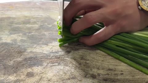 全网保姆级视频教程，厨房小白如何用刀切菜。 #省饭课代表 #抖音美食推荐官 #厨房小白 #大学生就业