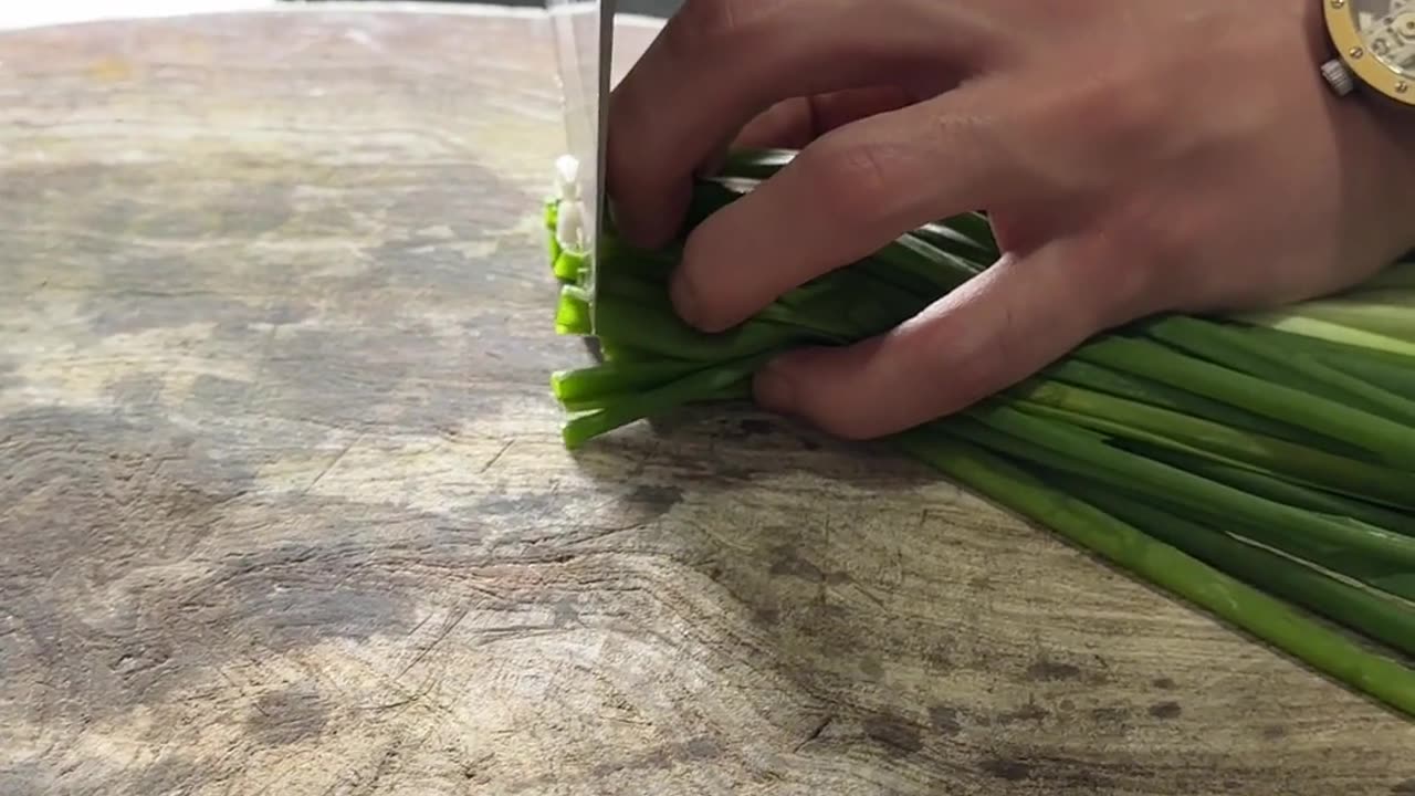 全网保姆级视频教程,厨房小白如何用刀切菜。 #省饭课代表 #抖音美食推荐官 #厨房小白 #大学生就业