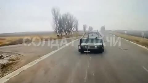 Rare footage! The Russian army used drones to destroy Ukrainian armored vehicles
