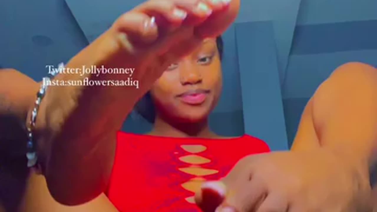 Big Booty Loves Brickhouse.