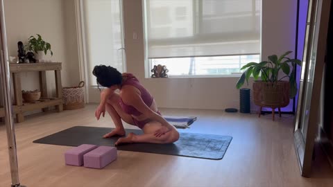Sensual stretch 3- Increase feminine energy