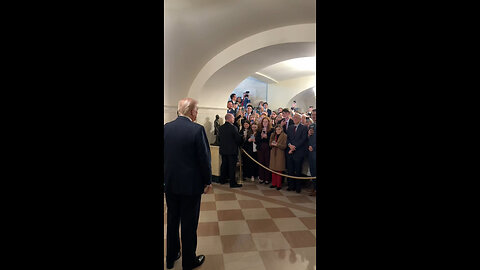 Trump Surprises Guests During White House Tour