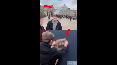 'Tiktokers' se burlan de la seguridad del Louvre y colocan su retrato cerca de la 'Mona Lisa'