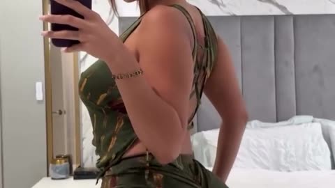 🍑 Big Booty Wiggle 💯🔥
			