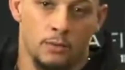 Mahomes Reflects on Kelce's Future and Playoff Hopes