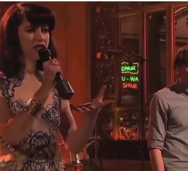 Katy Perry refused this collaboration, so Gotye found a girl with a similar look and voice