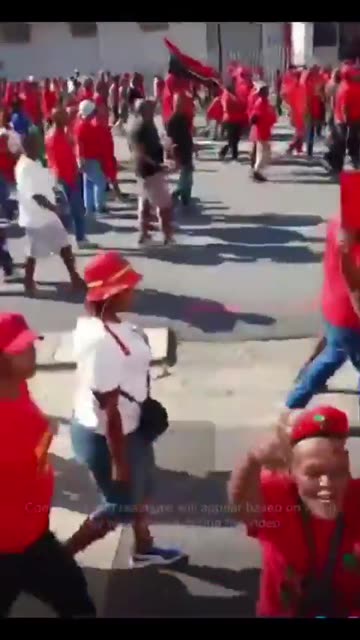 🇿🇦 South Africans are calling for the ☠️killing of white people!