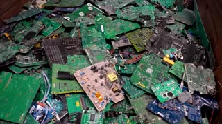 E-waste chemistry unlocks precious metals from old tech