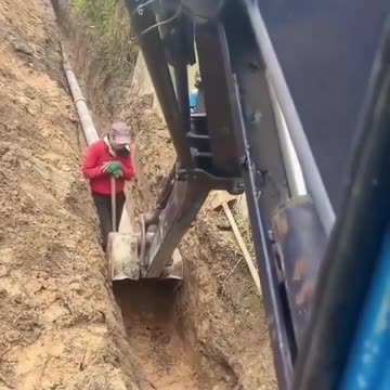 He saved his friend's life in seconds.