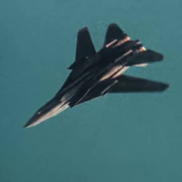 Retro-War: Incredible Vintage F14 Tomcat Footage