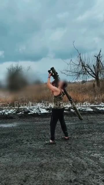 Russian soldier in slippers successfully shoots down a Ukrainian drone with a MANPAD