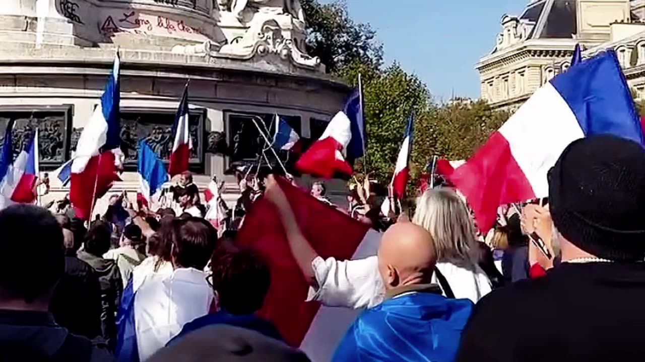Douce France 🇫🇷 Un seul drapeau!