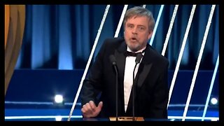 Mark Hamill's Pants Fall Off At Awards Show