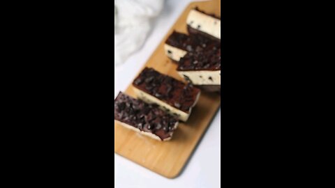 No-Bake Cookies & Cream Bars 🍫✨