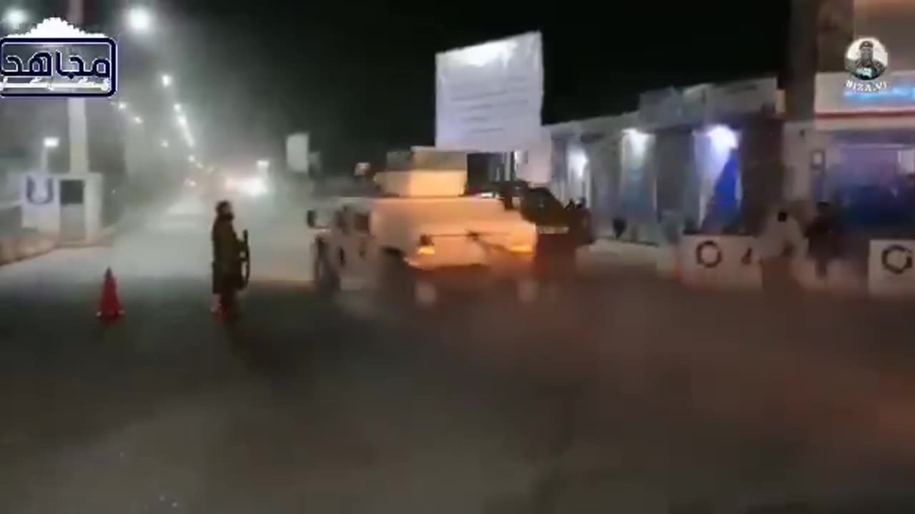 Taliban reinforcement forces in US Military Vehicles & Weaponry head for Pakistan