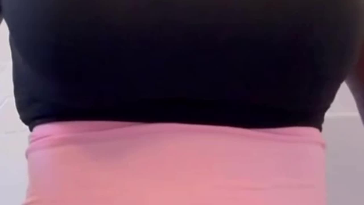 Oww she so thick and curvy.