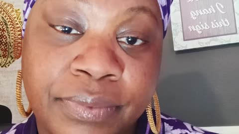 MODERN WOMAN SAYS SHE IGNORING THE FAKE SISTERHOOD