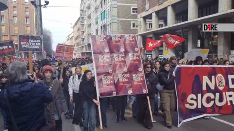 Bologna - DDL SICUREZZA. "SIAMO 5.000", A BOLOGNA CORTEO VERSO PIAZZA MAGGIORE (22.02.25)