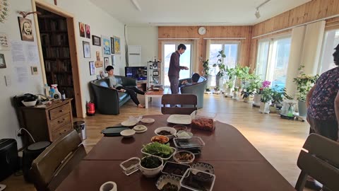 Eating at Dr. Veg-Keto's Mother's House