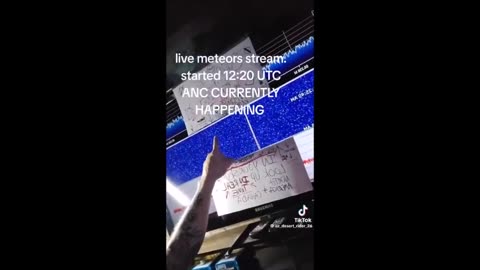 Attachez votre ceinture, un énorme vaisseau spatial arrive