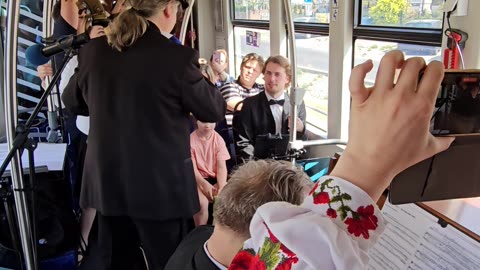 "Dziad i baba bardzo starzy oboje" - Muzyczny Tramwaj Probaltici