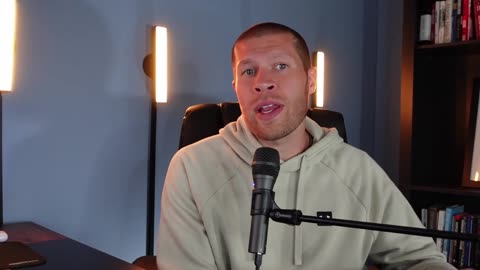 The Poshmark Strategies That Actually Get Results and More Sales