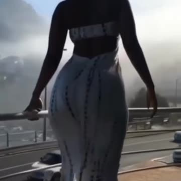 Latina Gives the Best Assjob in Lap Dance Wearing Super hot.