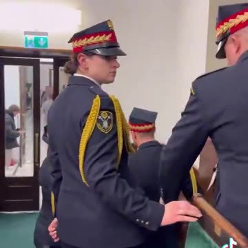 Ten rząd sobie nie radzi. Nie ma wściekłych macic i ataków na koscioły! Nie ma ataków na policję!