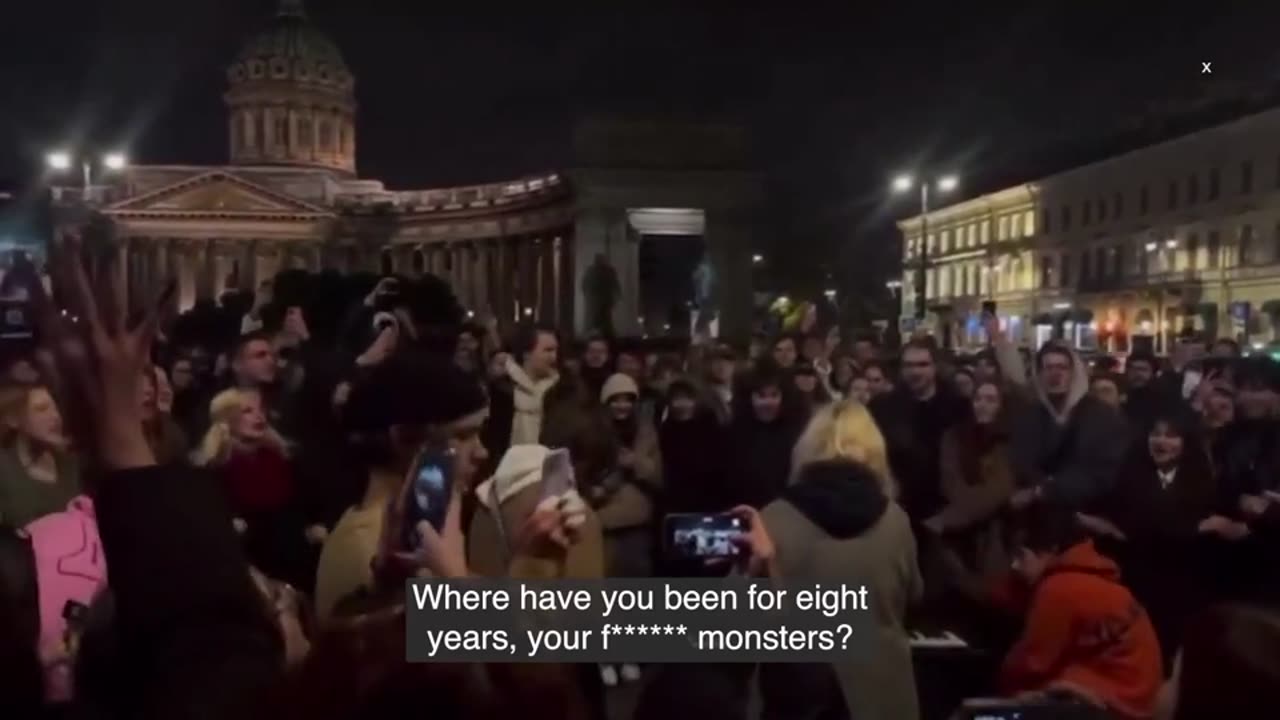 Hundreds call for Putin to be overthrown in huge gathering at St Petersburg