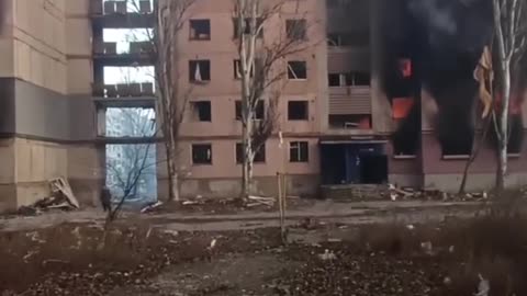 A high-rise building is on fire after the Russian attack on Kostyantynivka.