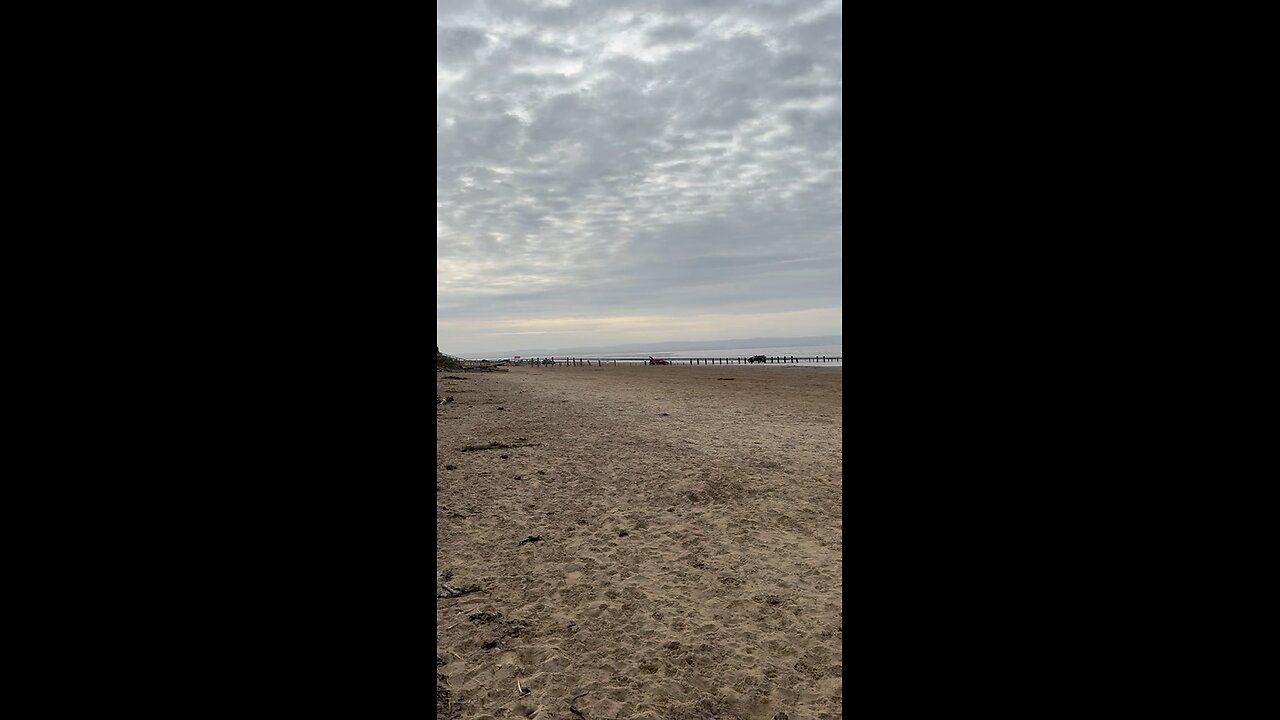 you can drive your car on the beach here in somerset