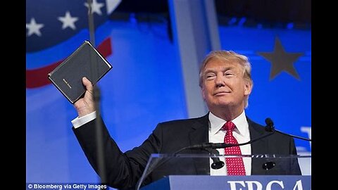 Did Trump put his hand on the Bible during the oath? And does it matter?