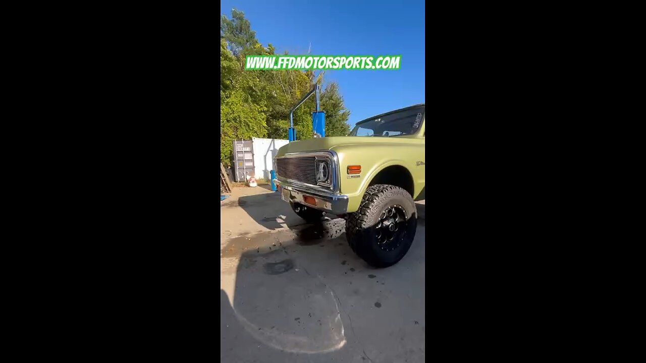 1971 Chevy Blazer in for tuning and maintenance