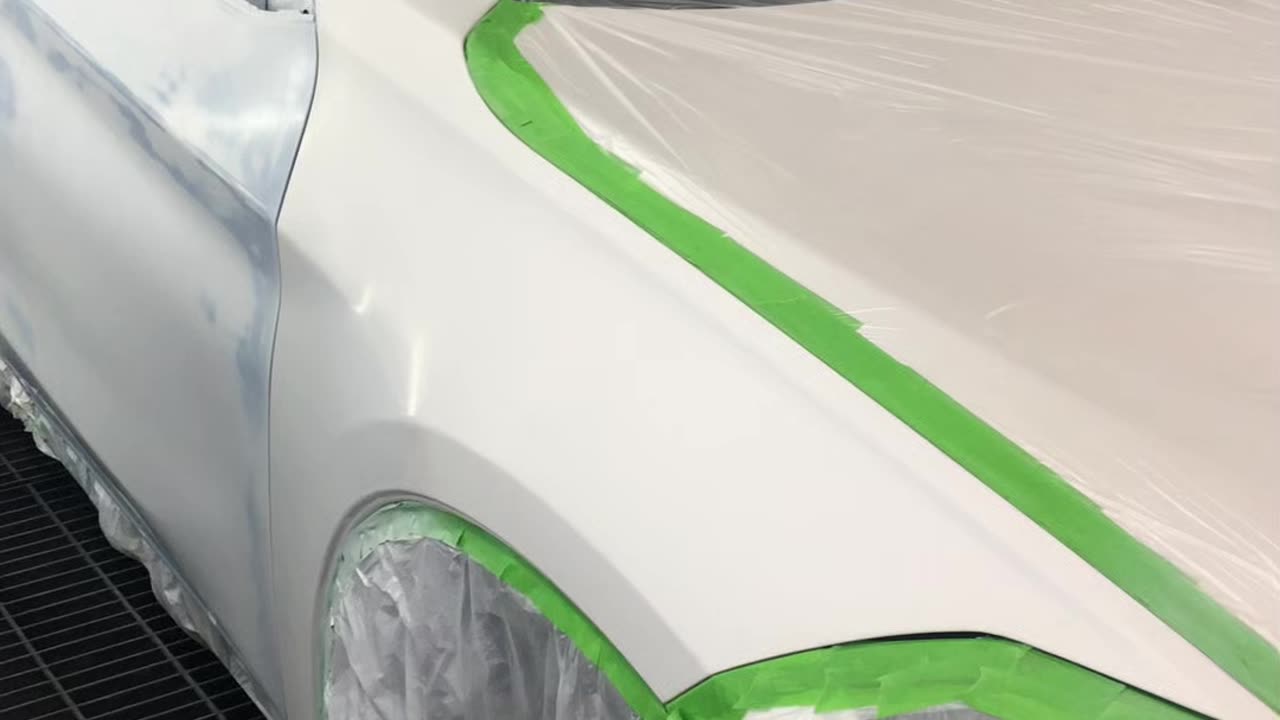 Auto Painting BMW X1 Model