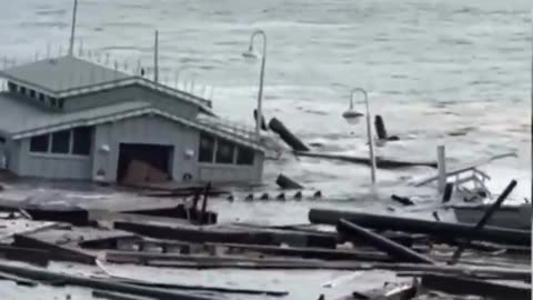 A large portion of the Santa Cruz pier in California collapses into the water