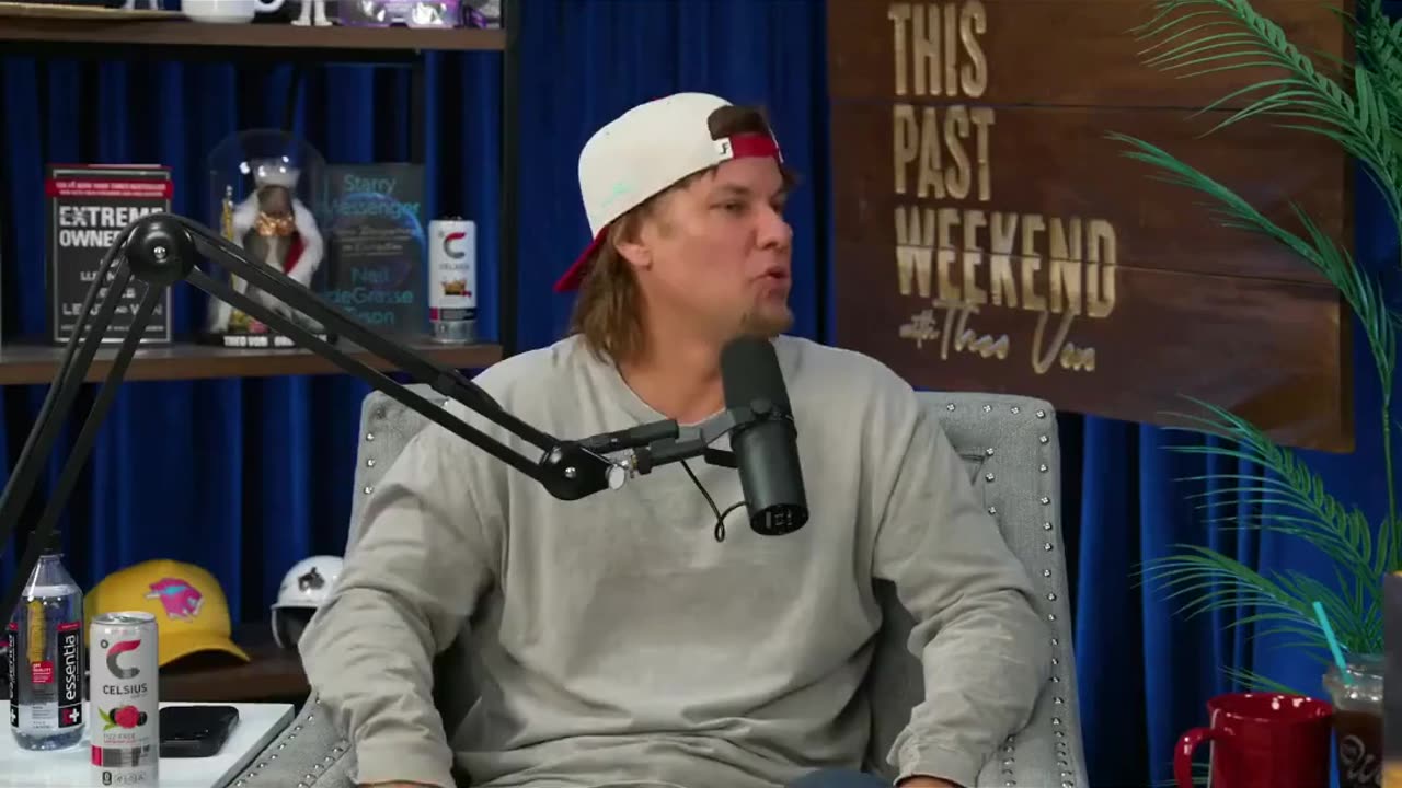 Distraction: Modern Life's Coping Mechanism - Louis C K and Theo Von #distraction