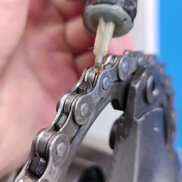 How to perfectly clean a bicycle chain