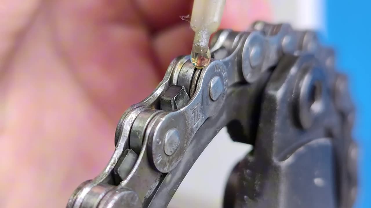 How to perfectly clean a bicycle chain