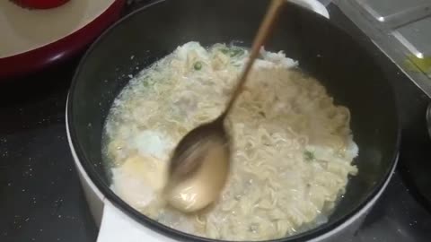 Ultimate Instant Noodle Soup with Egg Quick & Tasty
