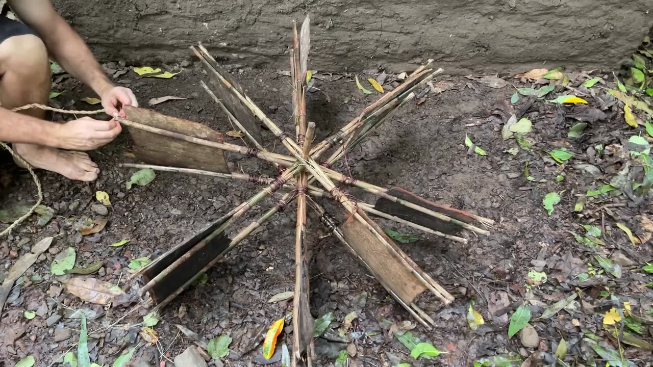 Building a Water-Powered Forge Blower – Primitive Technology at Its Best! 🌊🔥