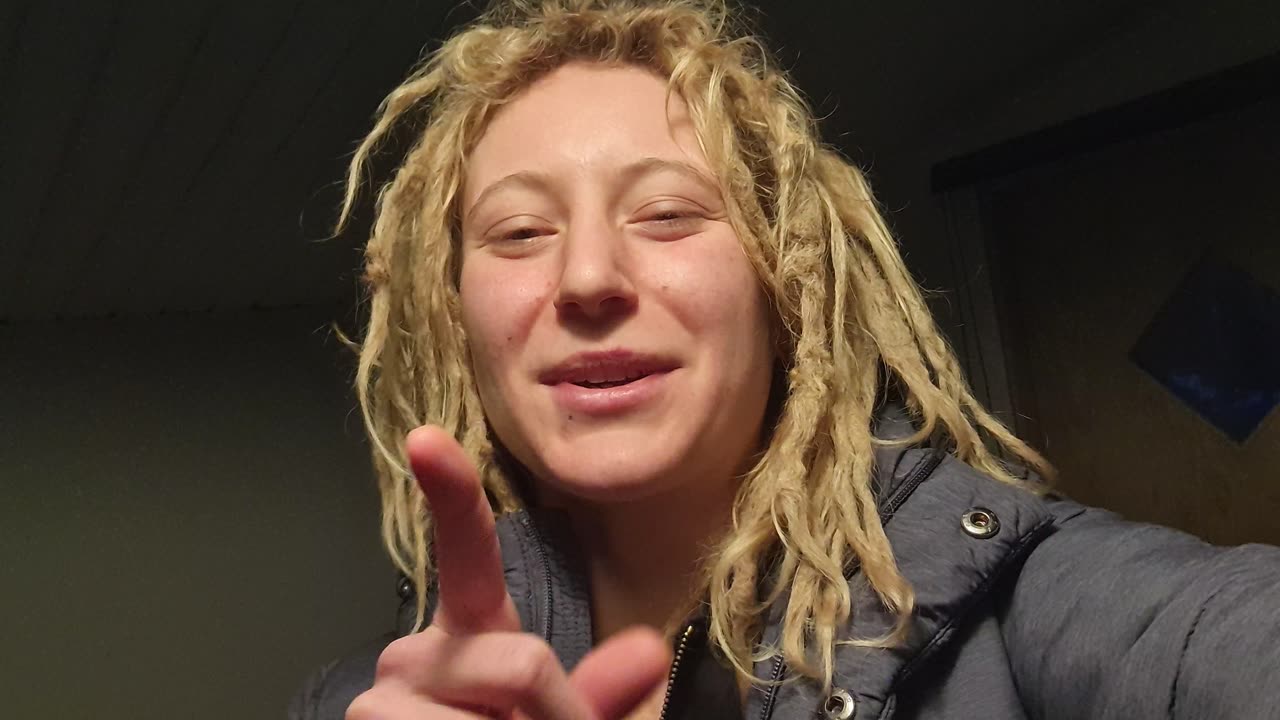 Short one- barefoot in the cold 🥶