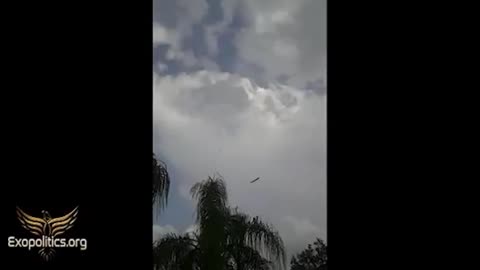 US Army Air Trooper comes forward with pictures of UFOs