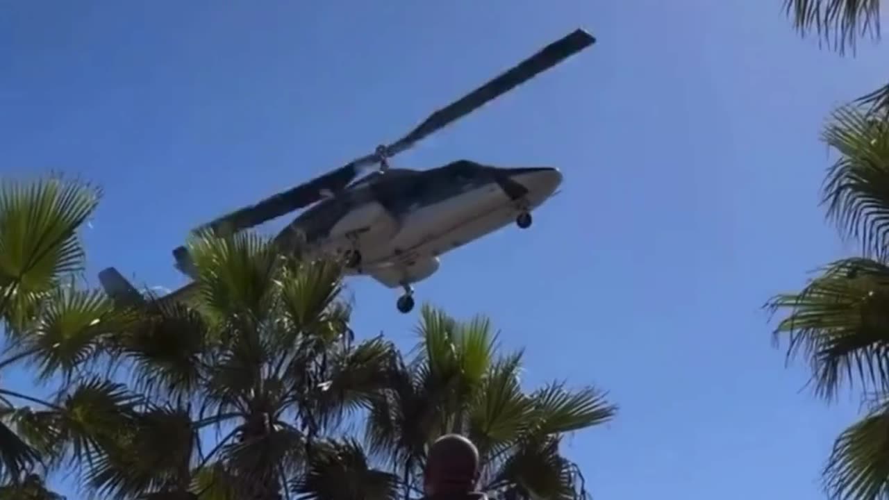 😮🚁 Helicopter Crash in California - 5 Injured, No Fatalities! The Shocking Scene