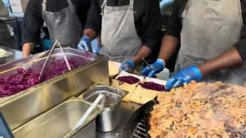 You Won't Believe What These London Street Vendors Are Cooking!